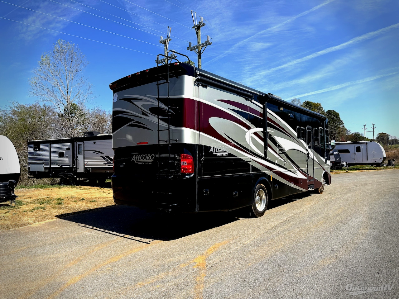 2013 Tiffin Allegro 32 CA Photo 2