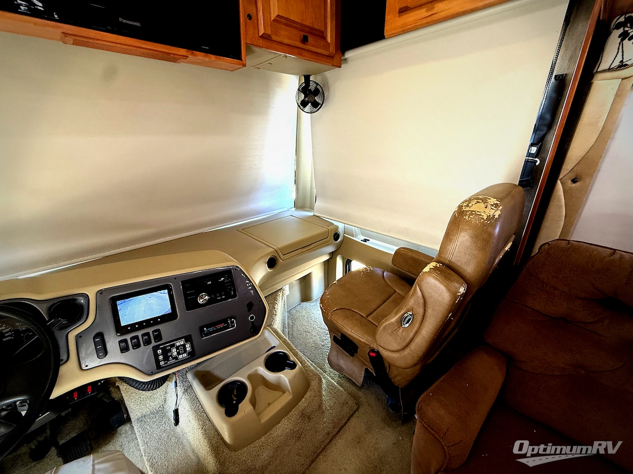2013 Tiffin Allegro 32 CA Photo 8
