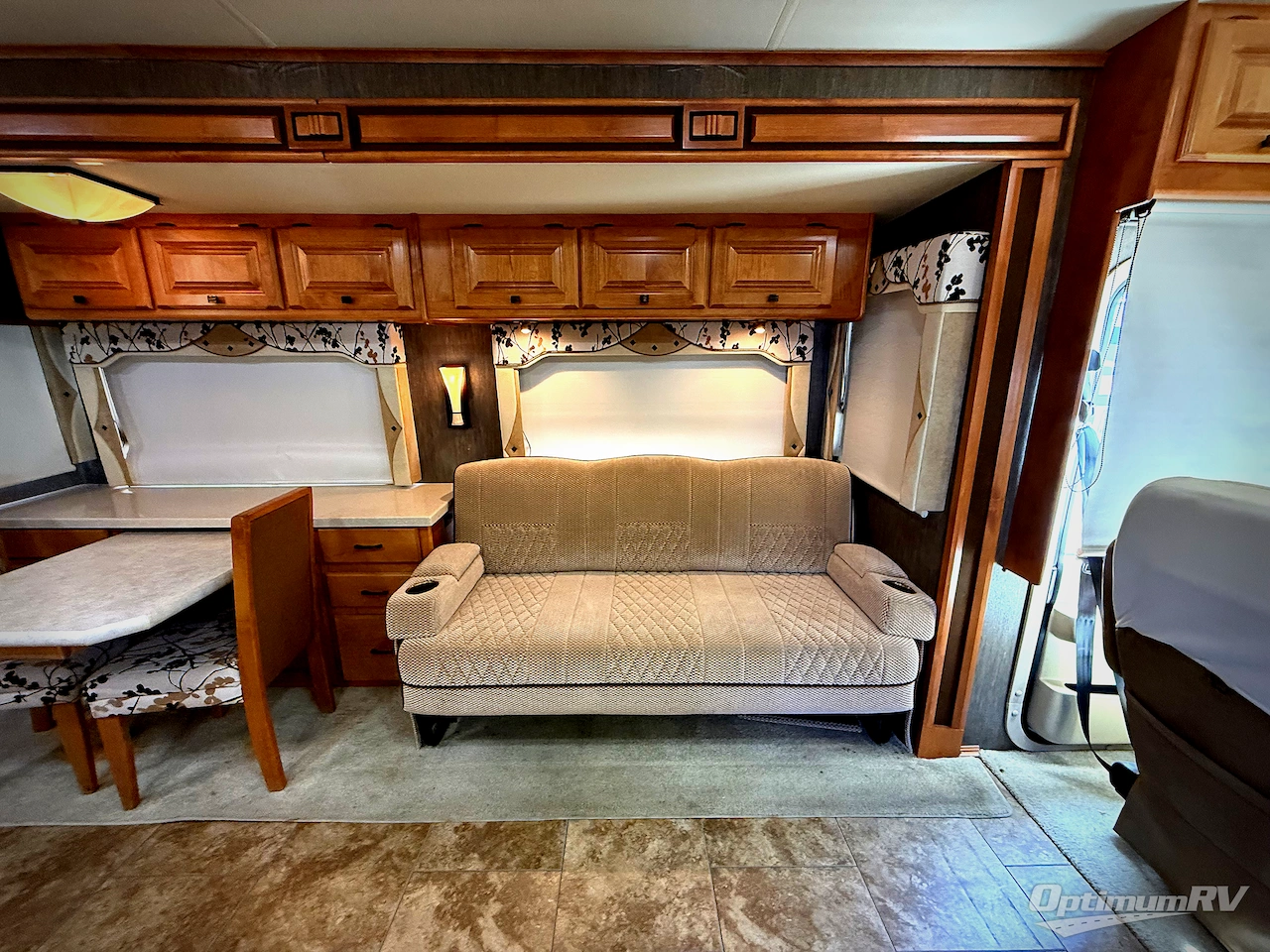2013 Tiffin Allegro 32 CA Photo 12