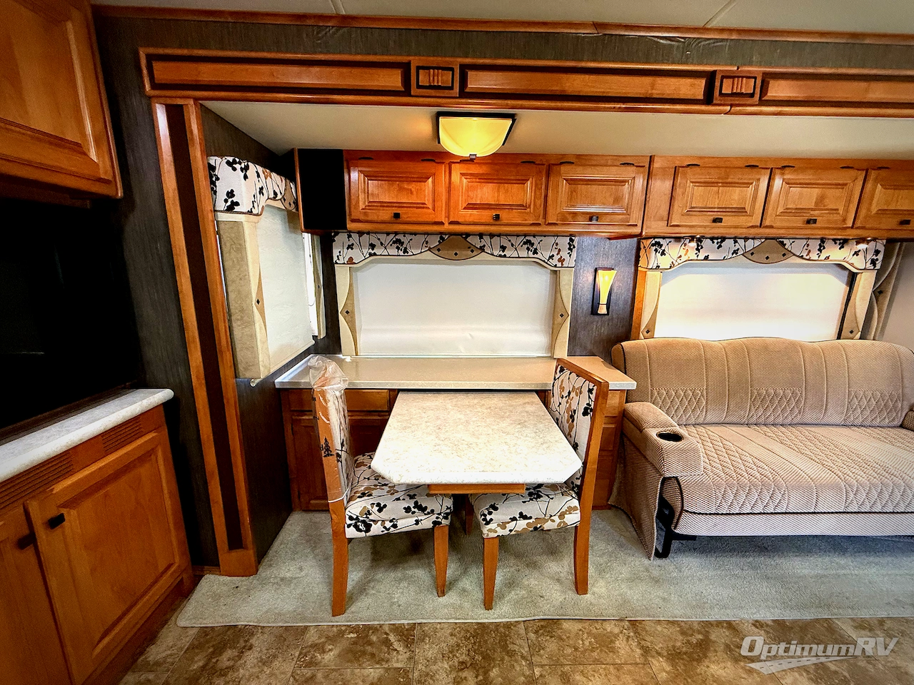 2013 Tiffin Allegro 32 CA Photo 13