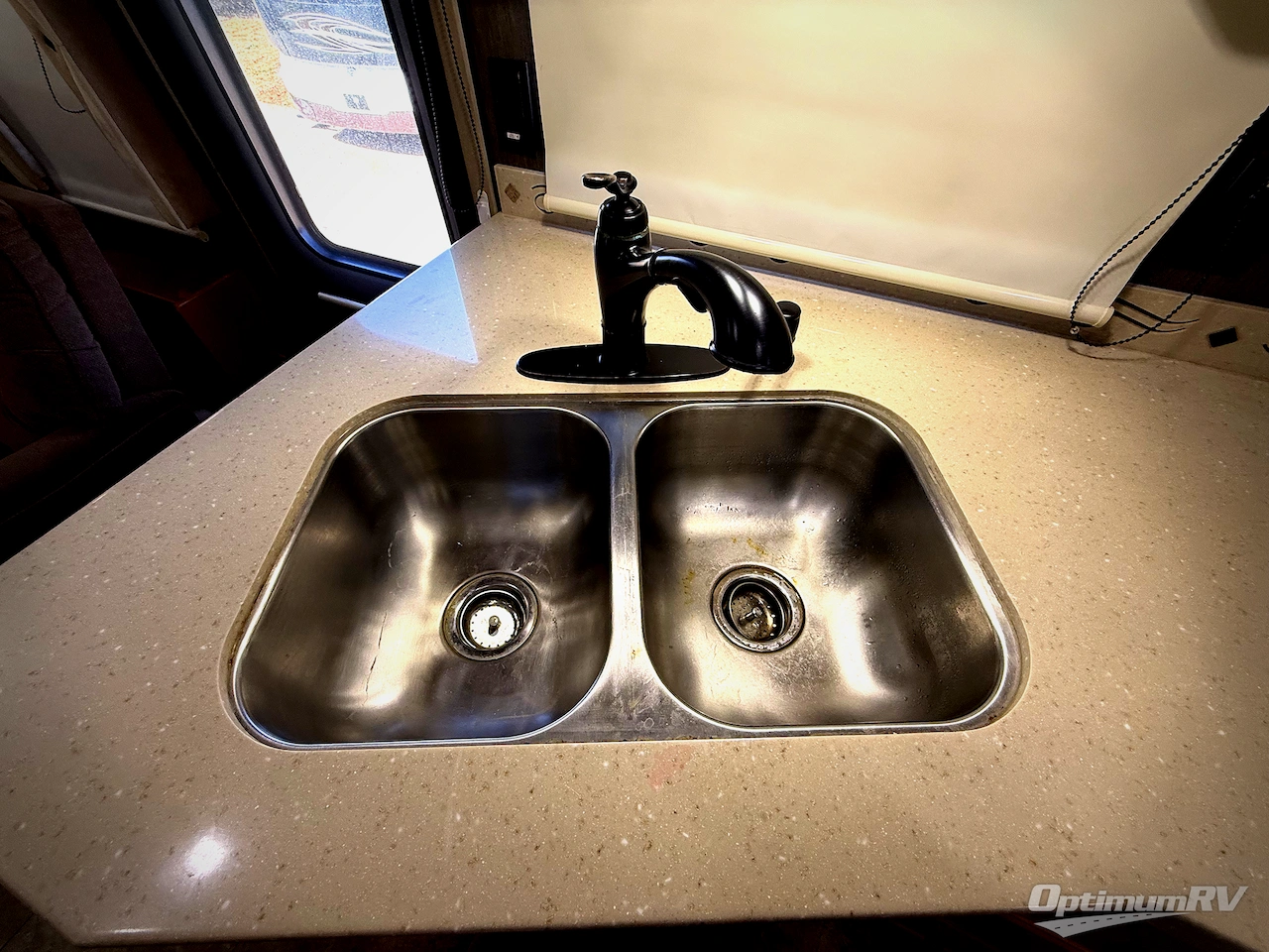 2013 Tiffin Allegro 32 CA Photo 16