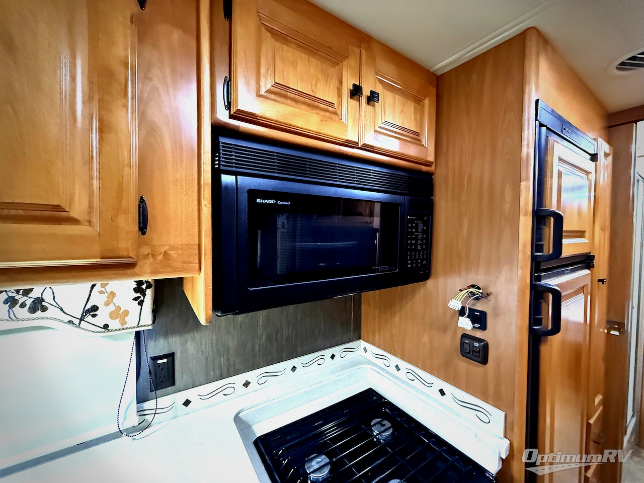 2013 Tiffin Allegro 32 CA Photo 19