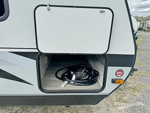 2023 Jayco Jay Feather 27BHB RV Photo 3