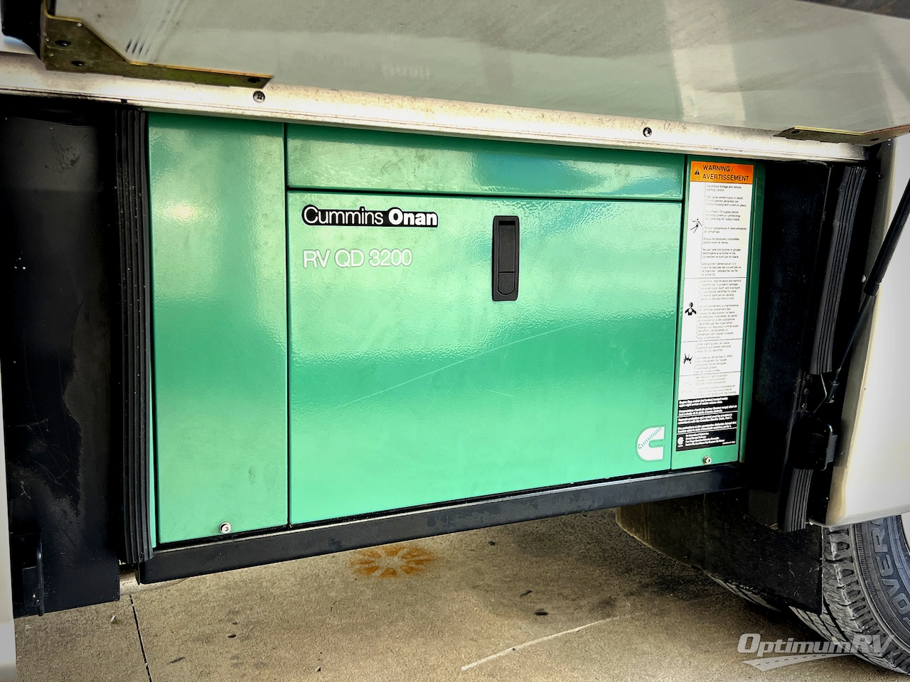 2017 Winnebago Navion 24G Photo 27