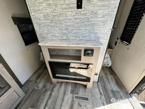 2021 Dutchmen Coleman Lantern Series 300TQ RV Photo 3
