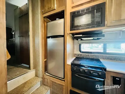 2018 Forest River Rockwood Ultra Lite 2440BS RV Photo 3