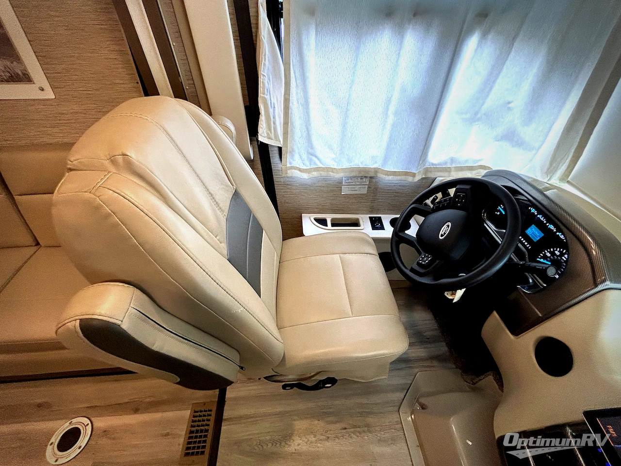 2023 Thor Axis 24.3 Photo 6