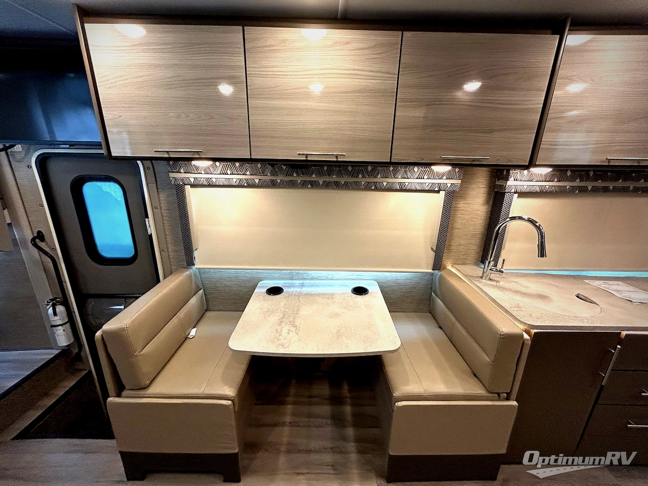 2023 Thor Axis 24.3 Photo 13