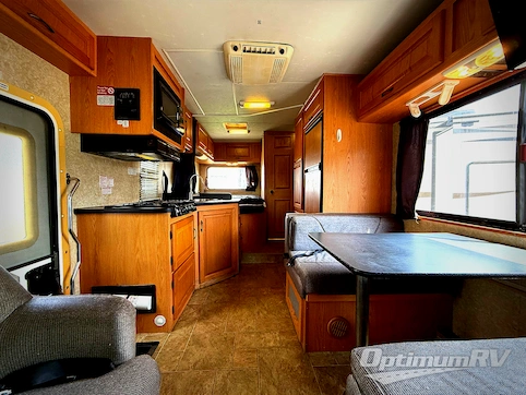 2008 Four Winds Four Winds MAJESTIC RV Photo 4