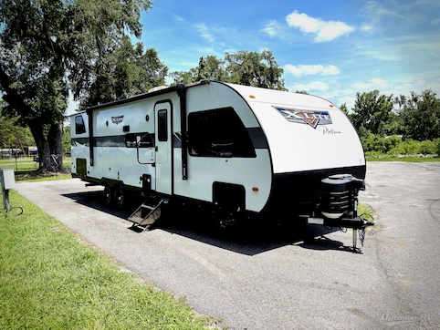 Used 2024 Forest River Wildwood X-Lite 273QBXL Featured Photo