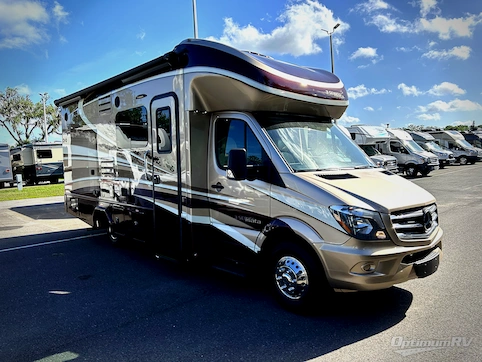 Used 2018 Dynamax isata 3 24FW Featured Photo