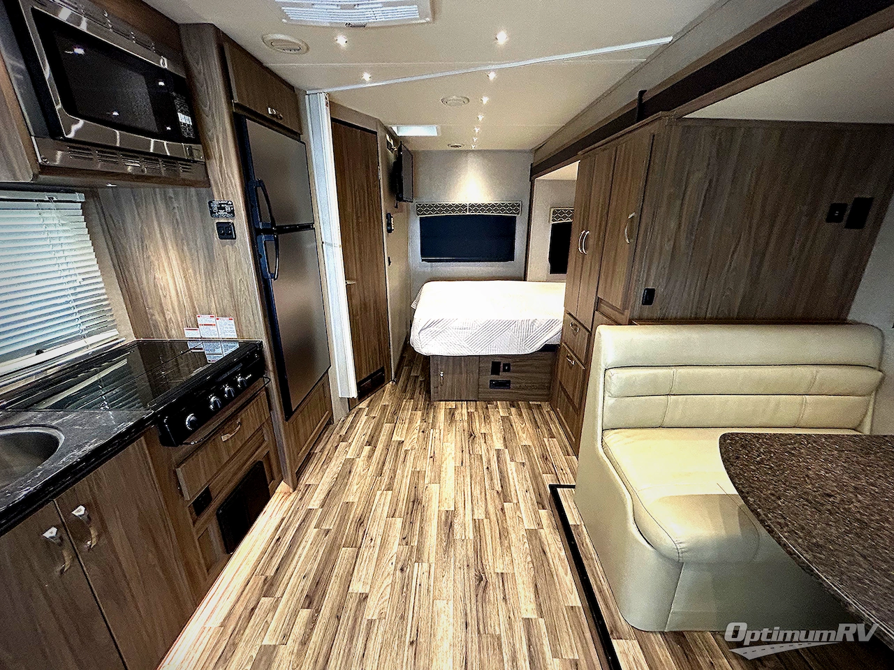 2018 Dynamax isata 3 24FW Photo 5