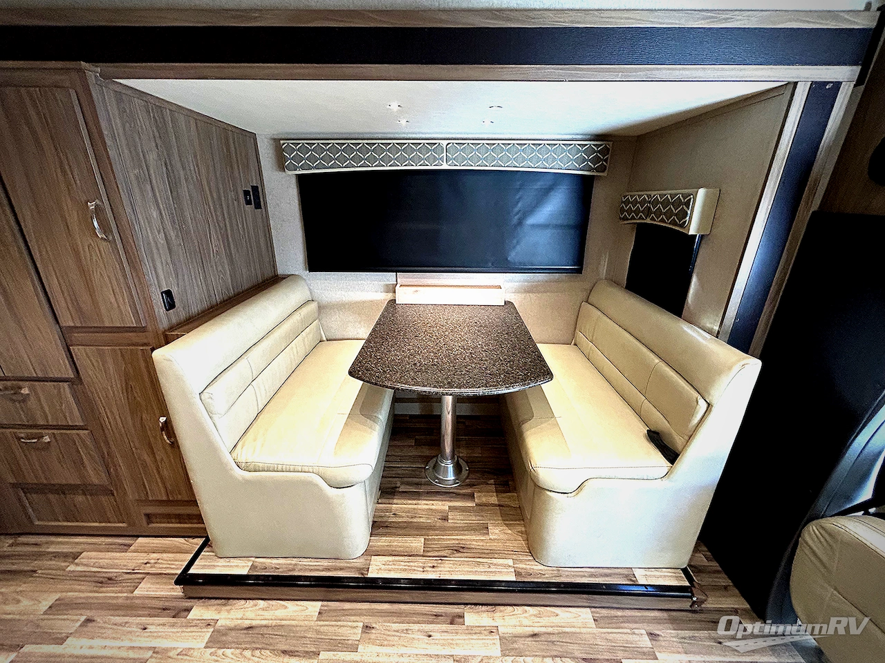 2018 Dynamax isata 3 24FW Photo 10