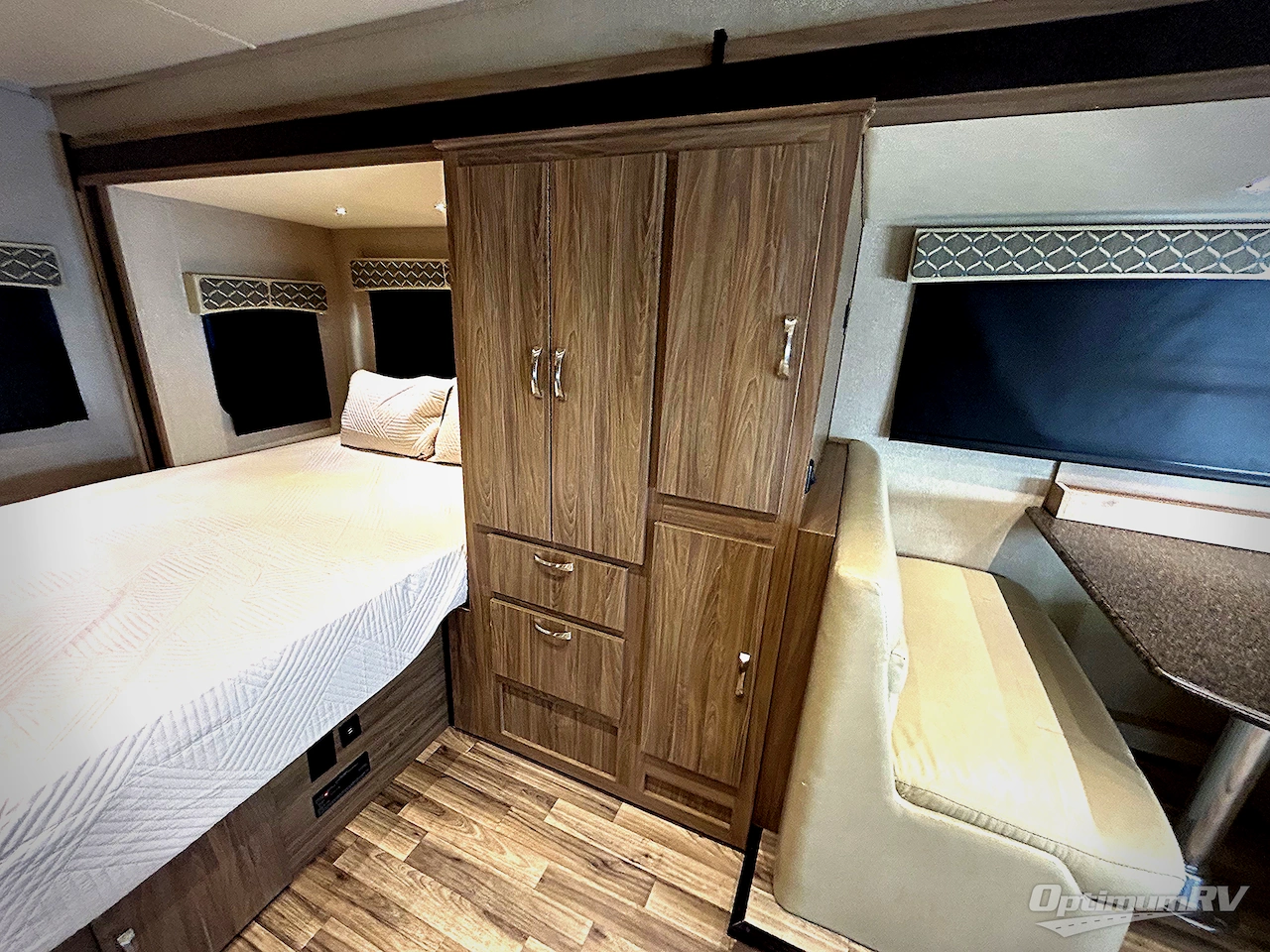 2018 Dynamax isata 3 24FW Photo 11