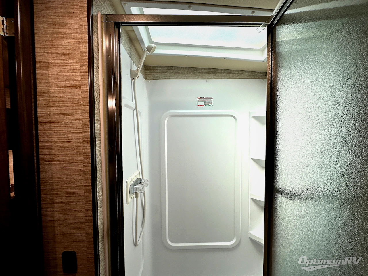 2019 Winnebago Sunstar 29VE Photo 19