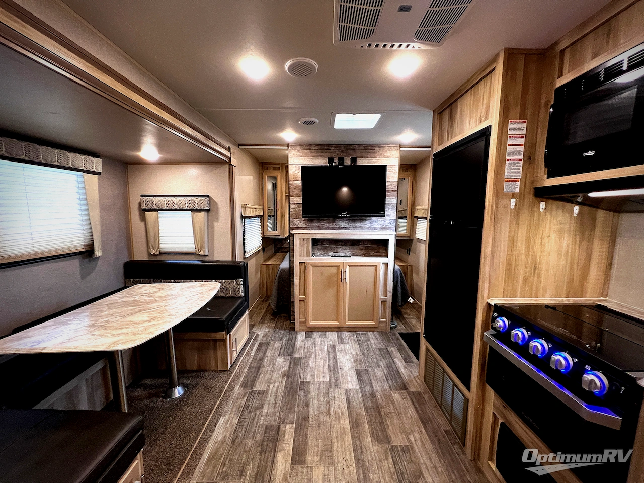 2021 Coachmen Catalina Legacy 323BHDSCK Photo 4