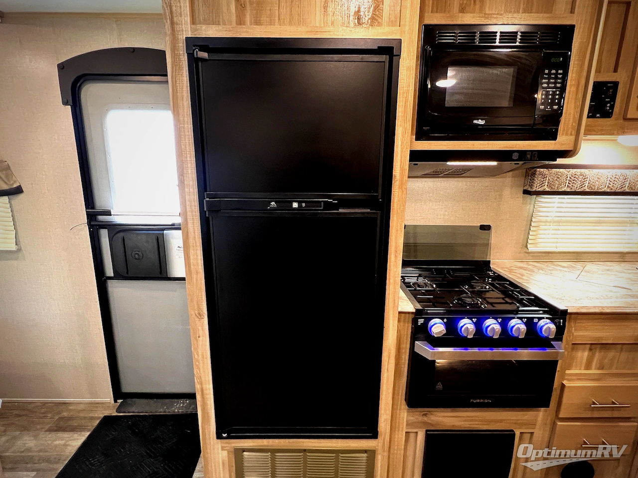 2021 Coachmen Catalina Legacy 323BHDSCK Photo 16