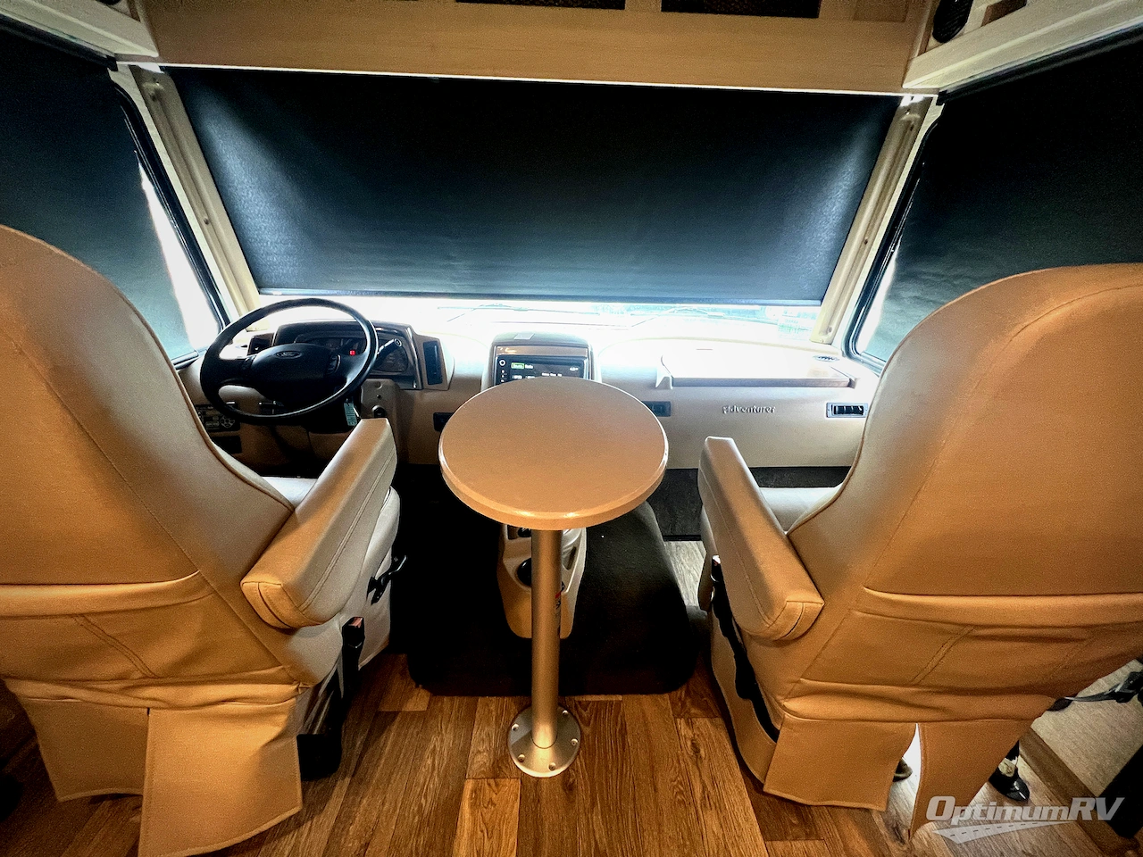 2020 Winnebago Adventurer 36Z Photo 8