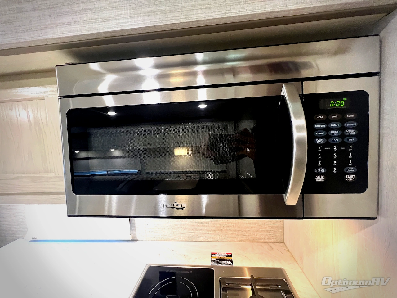 2020 Winnebago Adventurer 36Z Photo 16