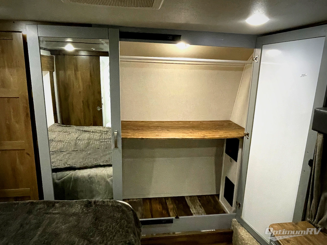 2020 Keystone Fuzion 430 Photo 23