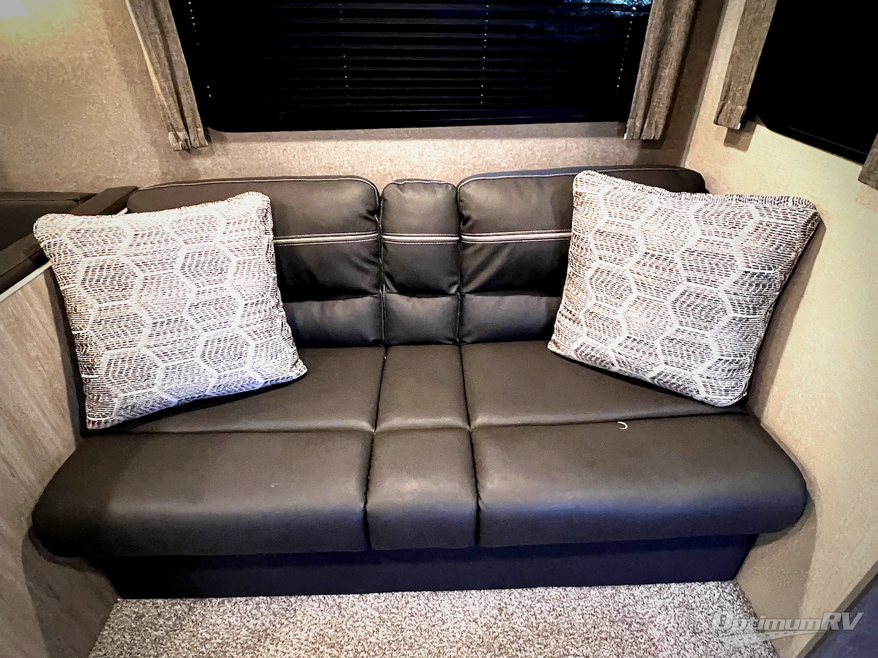 2022 Coachmen Catalina Legacy 323BHDSCK Photo 10