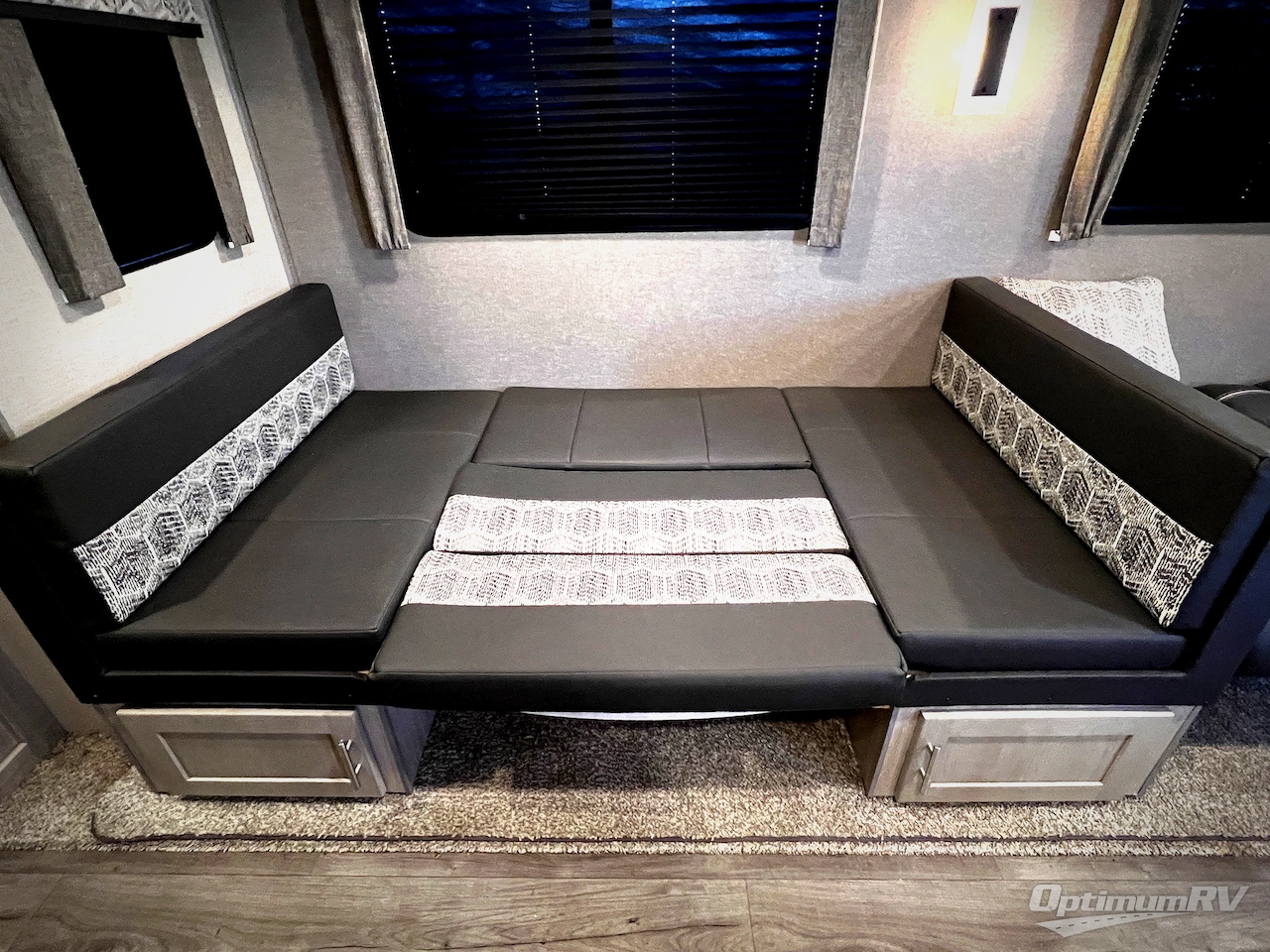 2022 Coachmen Catalina Legacy 323BHDSCK Photo 9