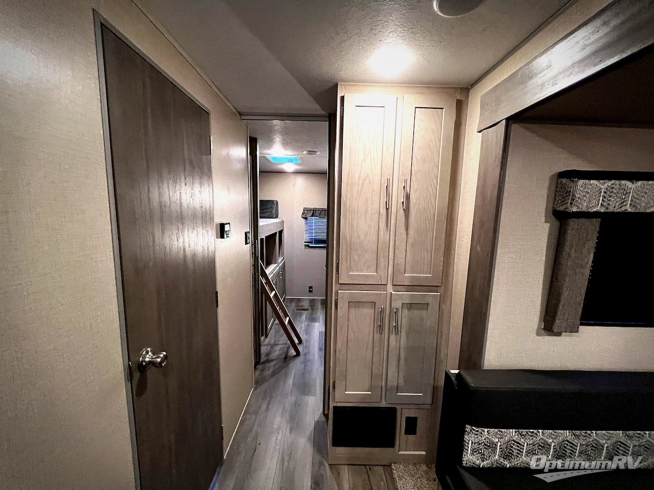 2022 Coachmen Catalina Legacy 323BHDSCK Photo 23