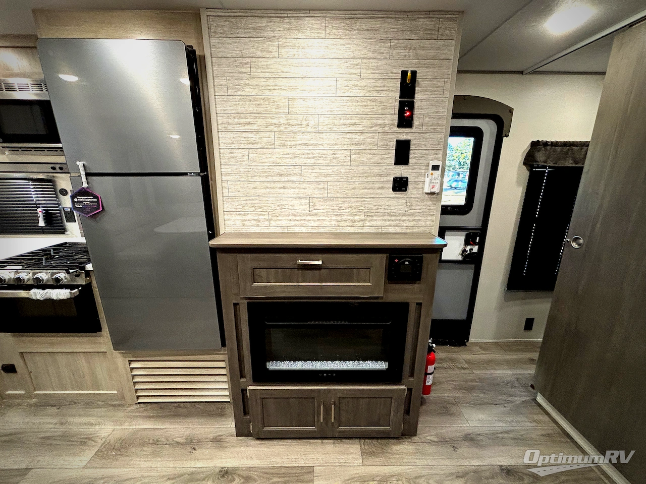 2026 Coachmen Catalina Legacy Edition 333DORM Photo 19