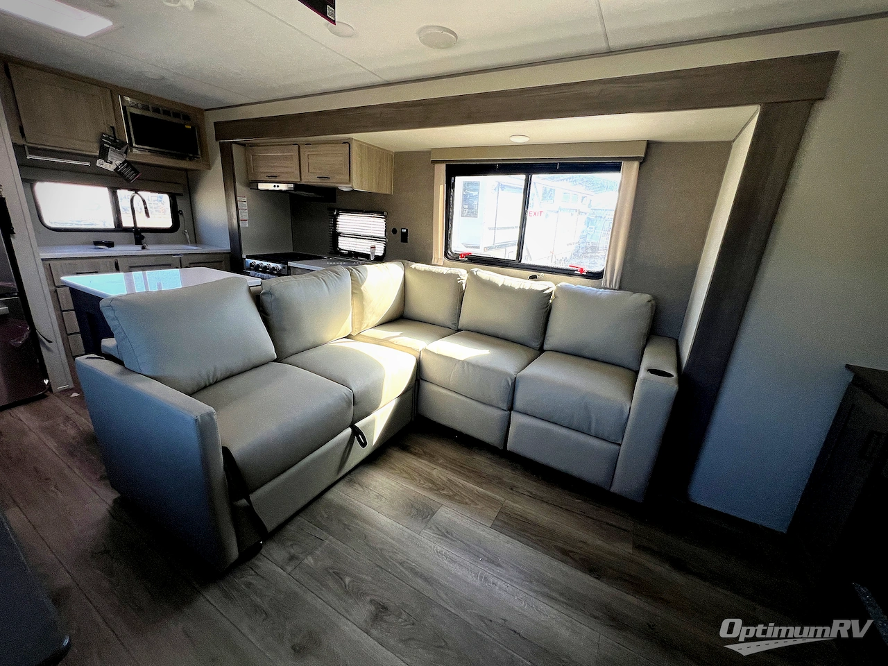 2026 Coachmen Catalina Legacy Edition 323MAZE Photo 11