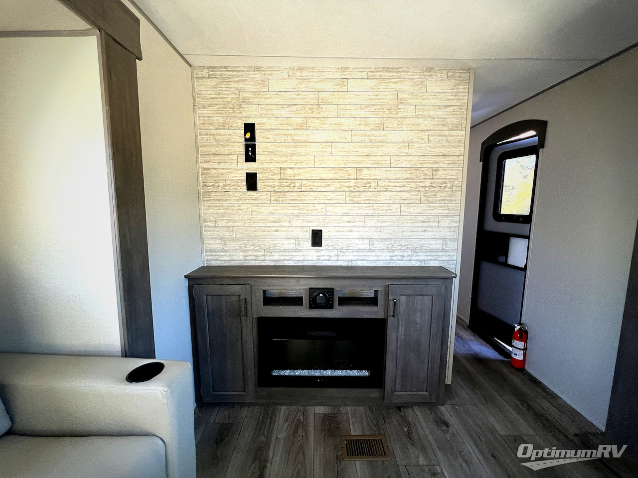 2026 Coachmen Catalina Legacy Edition 323MAZE Photo 12