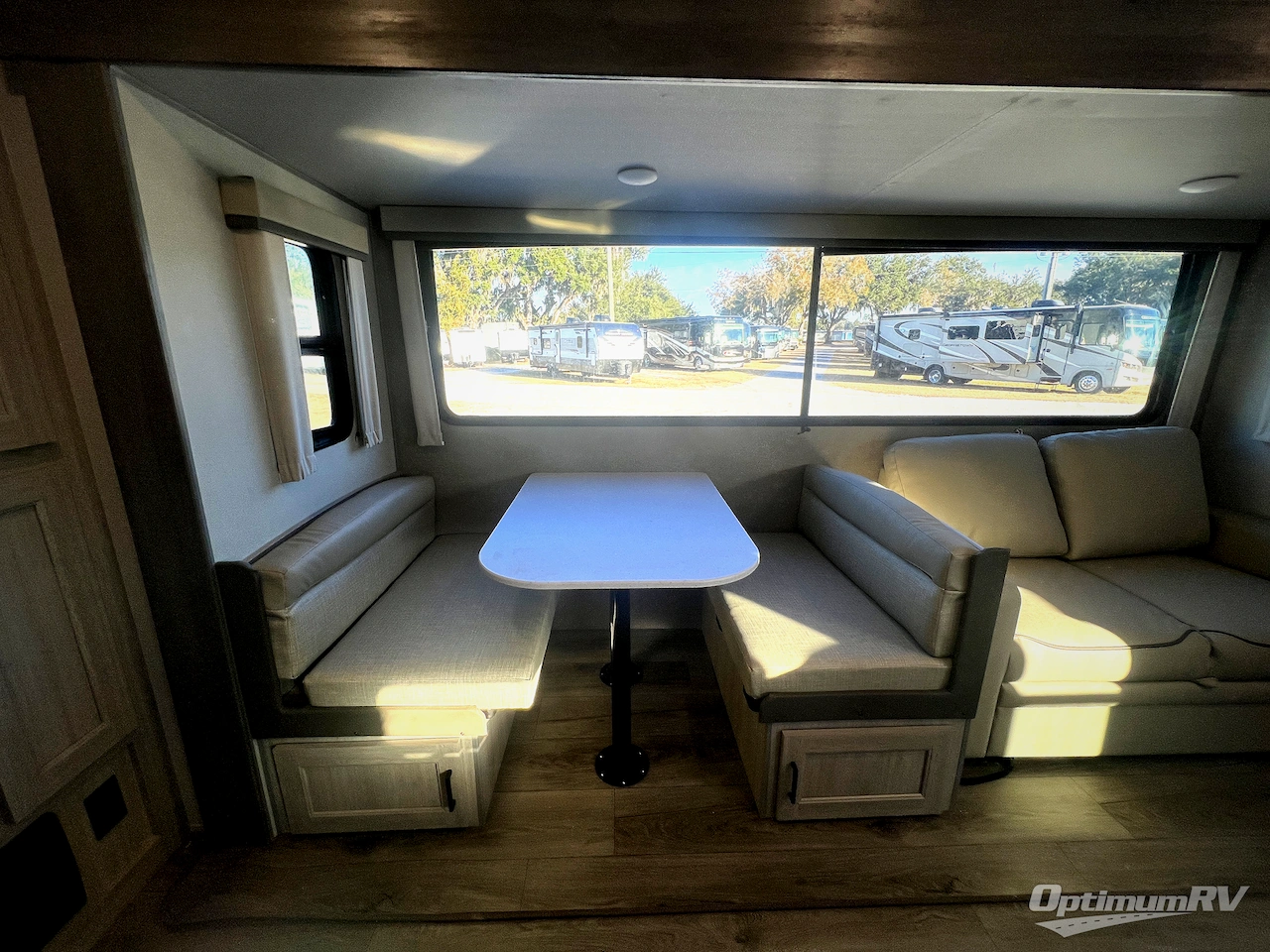 2026 Coachmen Catalina Legacy Edition 343BHTS Photo 7