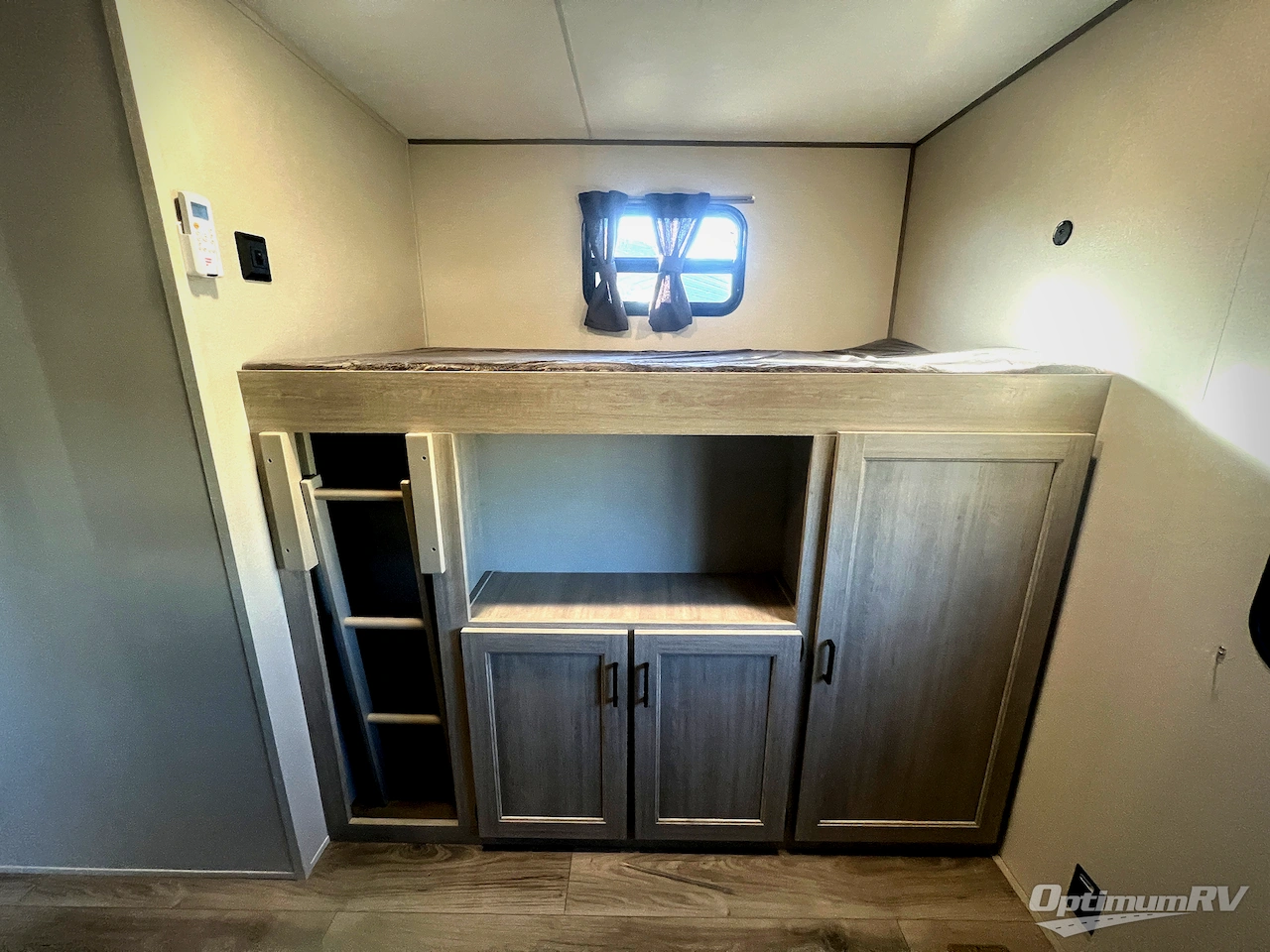 2026 Coachmen Catalina Legacy Edition 343BHTS Photo 16