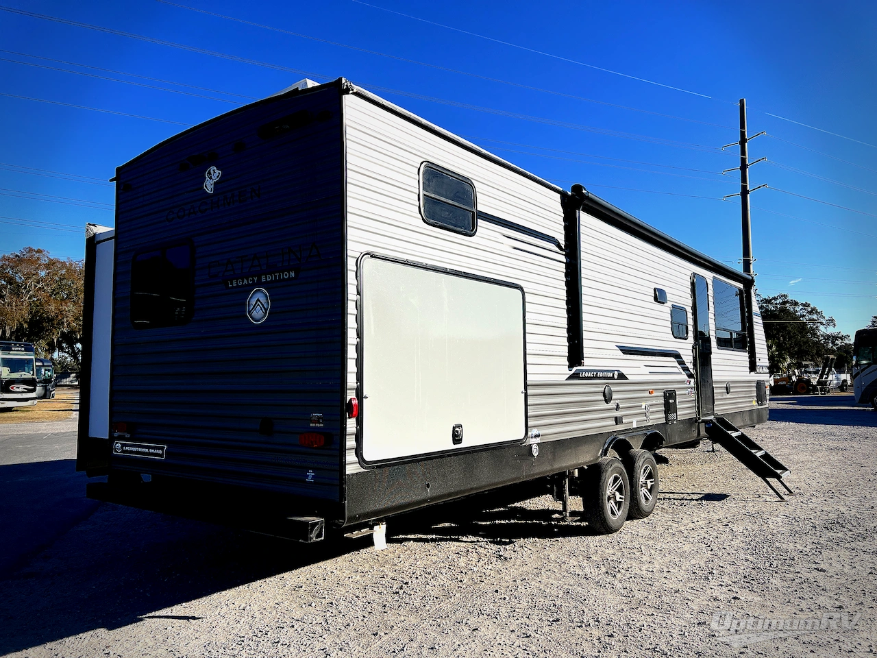 2026 Coachmen Catalina Legacy Edition 343BHTS Photo 3
