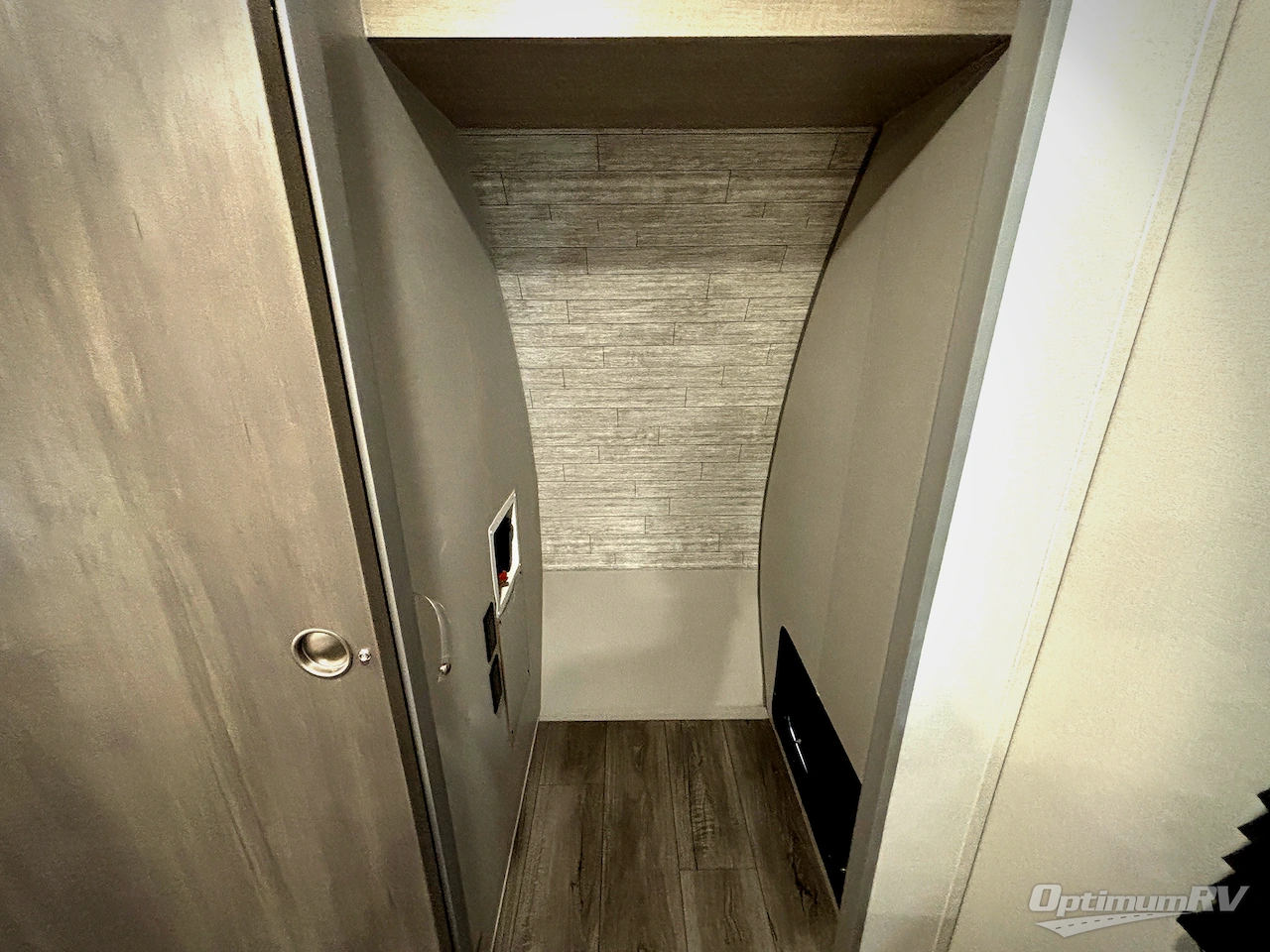 2026 Coachmen Catalina Legacy Edition 343BHTS Photo 9