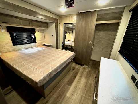 2026 Coachmen Catalina Legacy Edition 343BHTS RV Photo 2