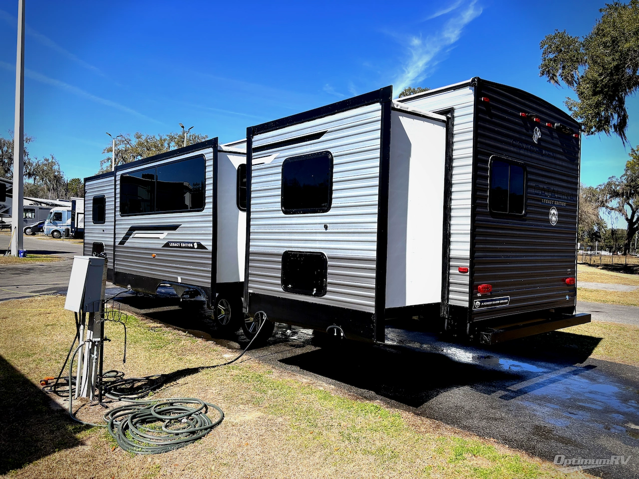 2026 Coachmen Catalina Legacy Edition 343BHTS Photo 3