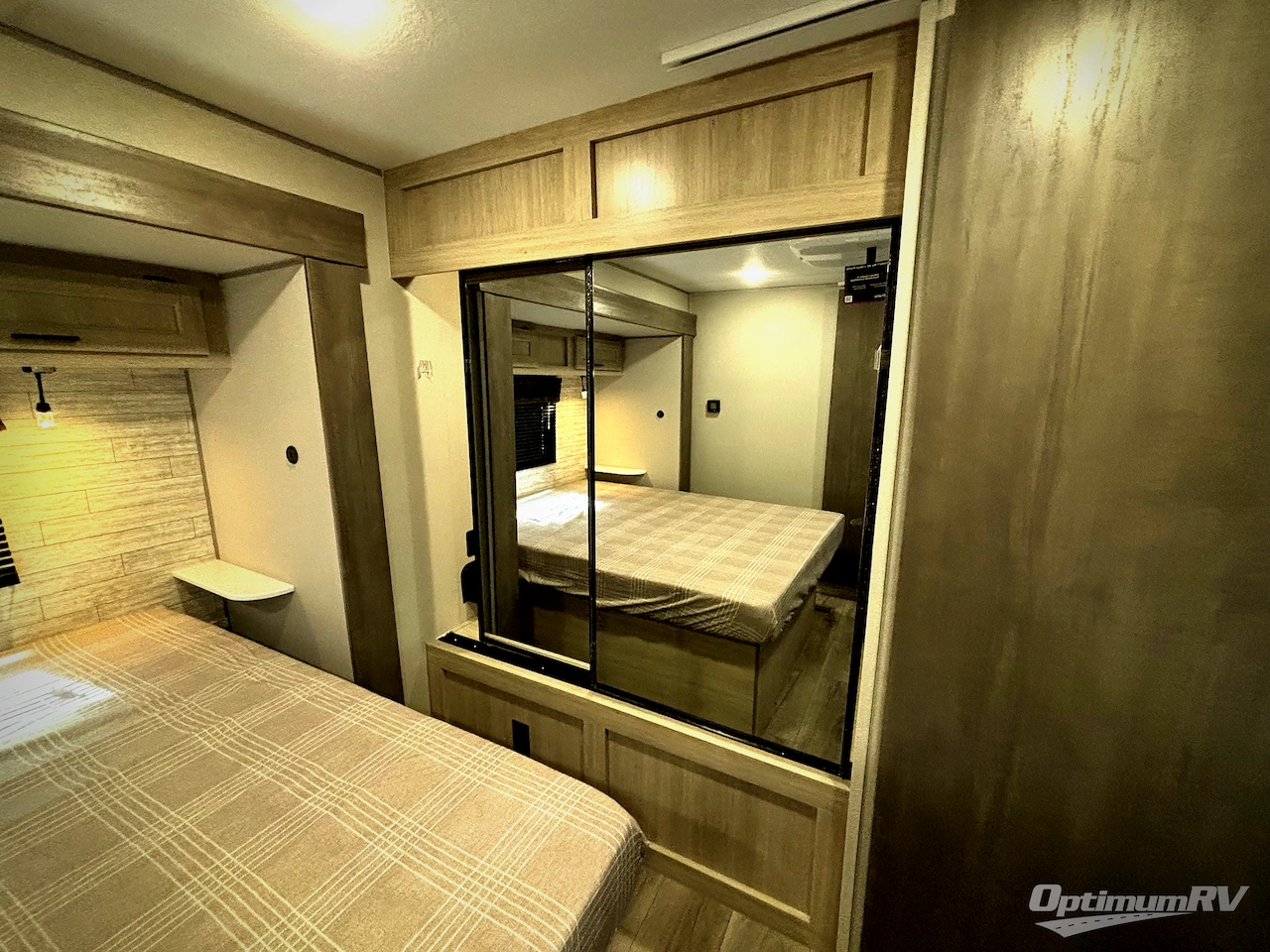 2026 Coachmen Catalina Legacy Edition 343BHTS Photo 9