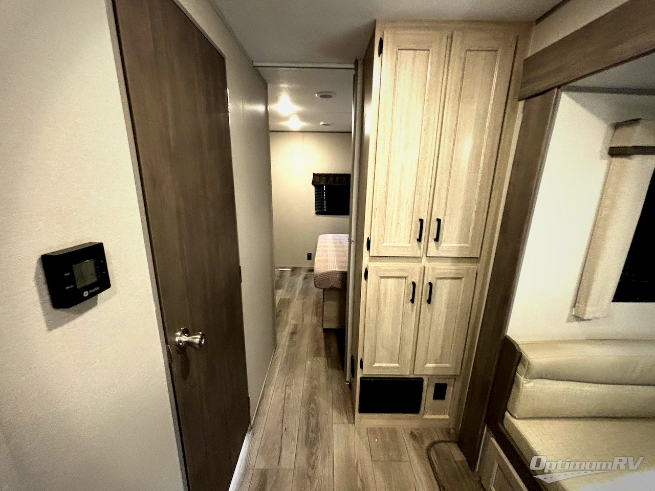 2026 Coachmen Catalina Legacy Edition 343BHTS Photo 16