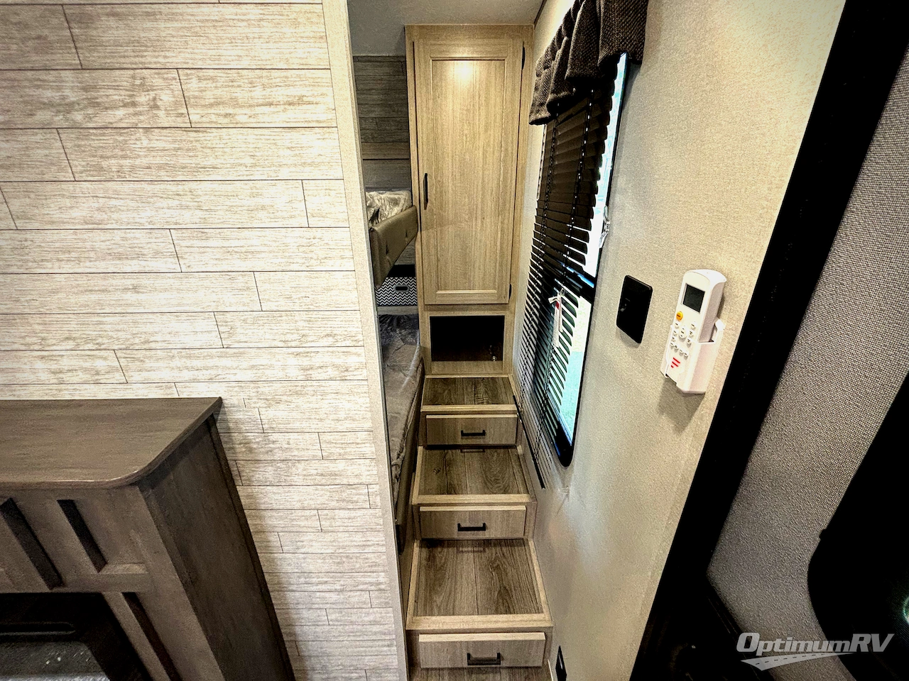 2026 Coachmen Catalina Legacy Edition 333DBDS Photo 7