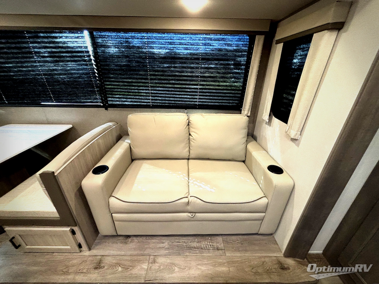 2026 Coachmen Catalina Legacy Edition 333DBDS Photo 13