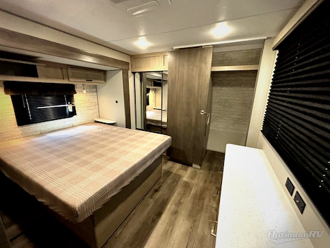 2026 Coachmen Catalina Legacy Edition 343BHTS RV Photo 2