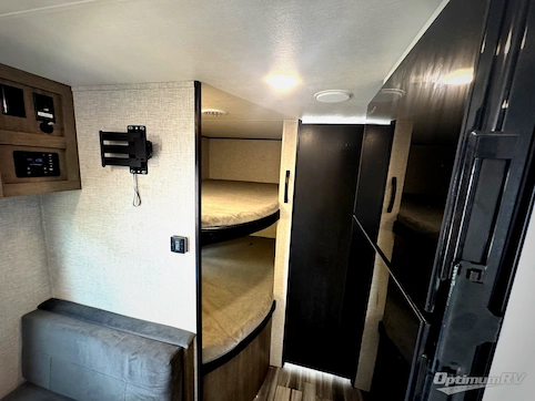 2025 Jayco Jay Flight SLX 260BH RV Photo 4