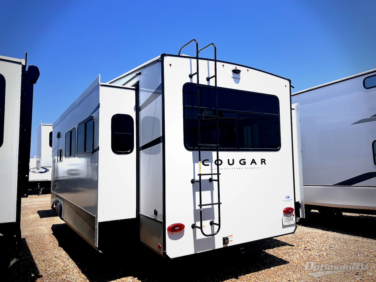 2025 Keystone Cougar 320RDS Photo 3