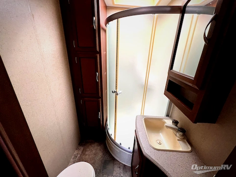 2015 Coachmen Freedom Express 271BL RV Photo 4