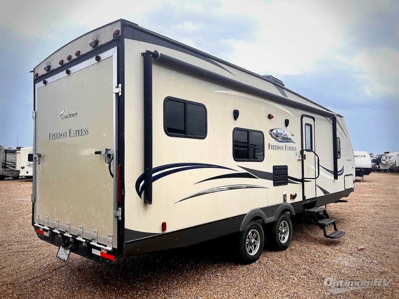 2015 Coachmen Freedom Express 271BL Photo 2