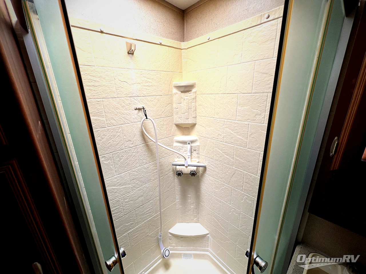 2015 Coachmen Freedom Express 271BL Photo 17