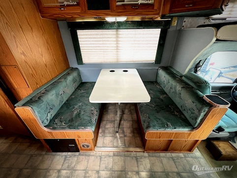 1997 Fleetwood Tioga Montara 460 RV Photo 3