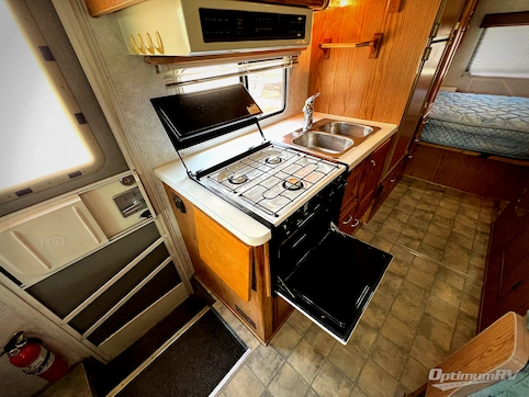 1997 Fleetwood Tioga Montara 460 RV Photo 4