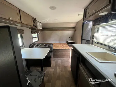 2019 Dutchmen Coleman Lantern LT Series 17B RV Photo 2