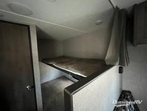 2019 Dutchmen Coleman Lantern LT Series 17B RV Photo 3